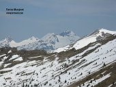 10-Sullo sfondo i M.ti Pradella, Farno e Corte